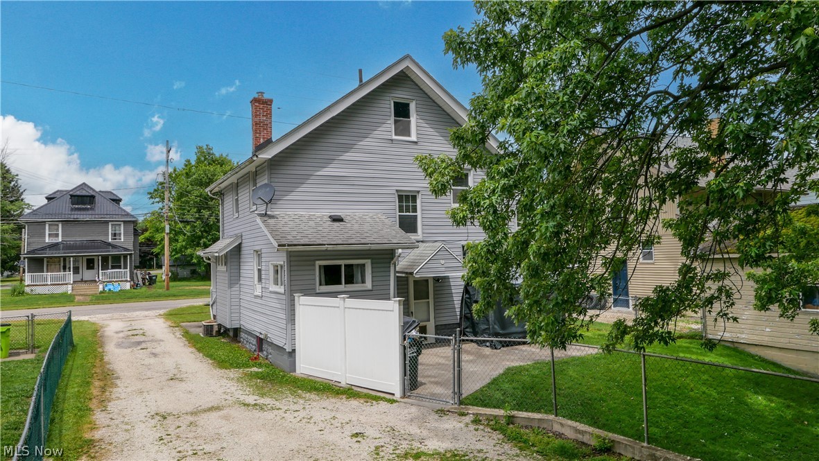 308 Arlington Boulevard Newton Falls OH 44444