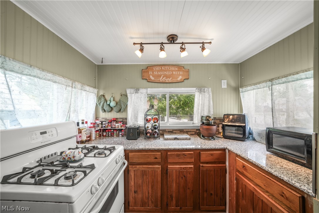 308 Arlington Boulevard Newton Falls OH 44444