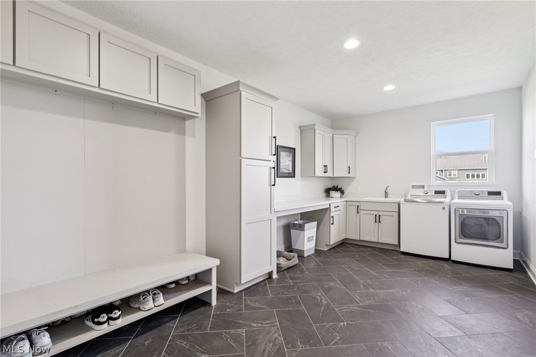 530 S Port Drive Avon Lake OH 44012