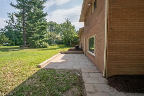 615 Summit Street SE North Canton OH 44720