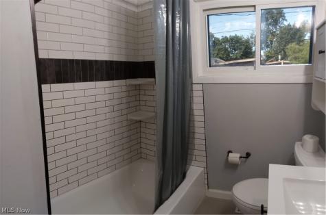 6382 Alderwood Road Parma Heights OH 44130