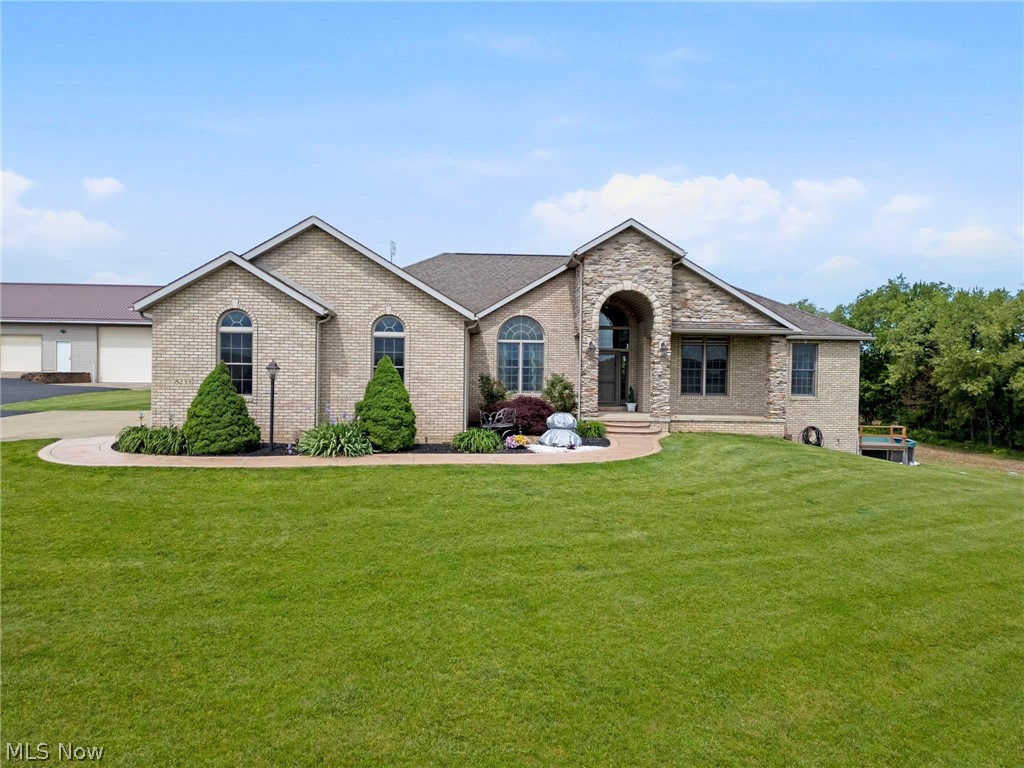 8233 Township Road 466 Lakeville OH 44638
