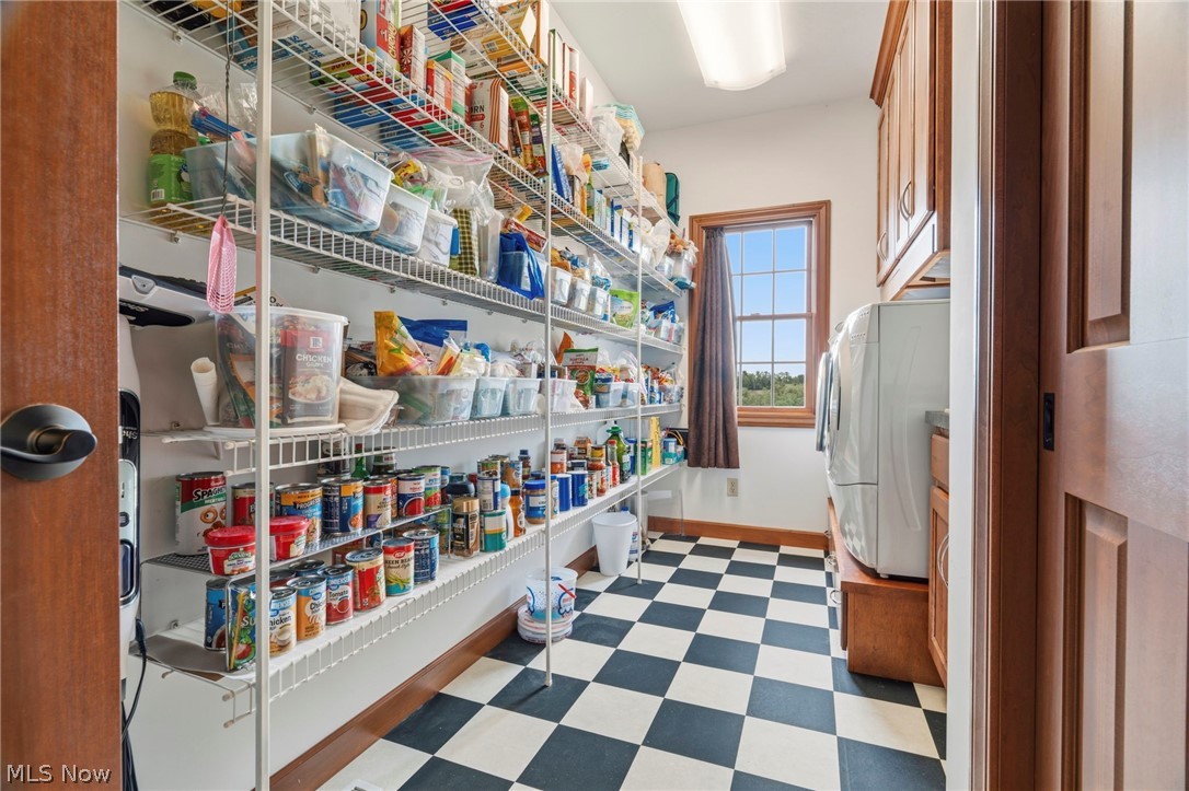 8233 Township Road 466 Lakeville OH 44638