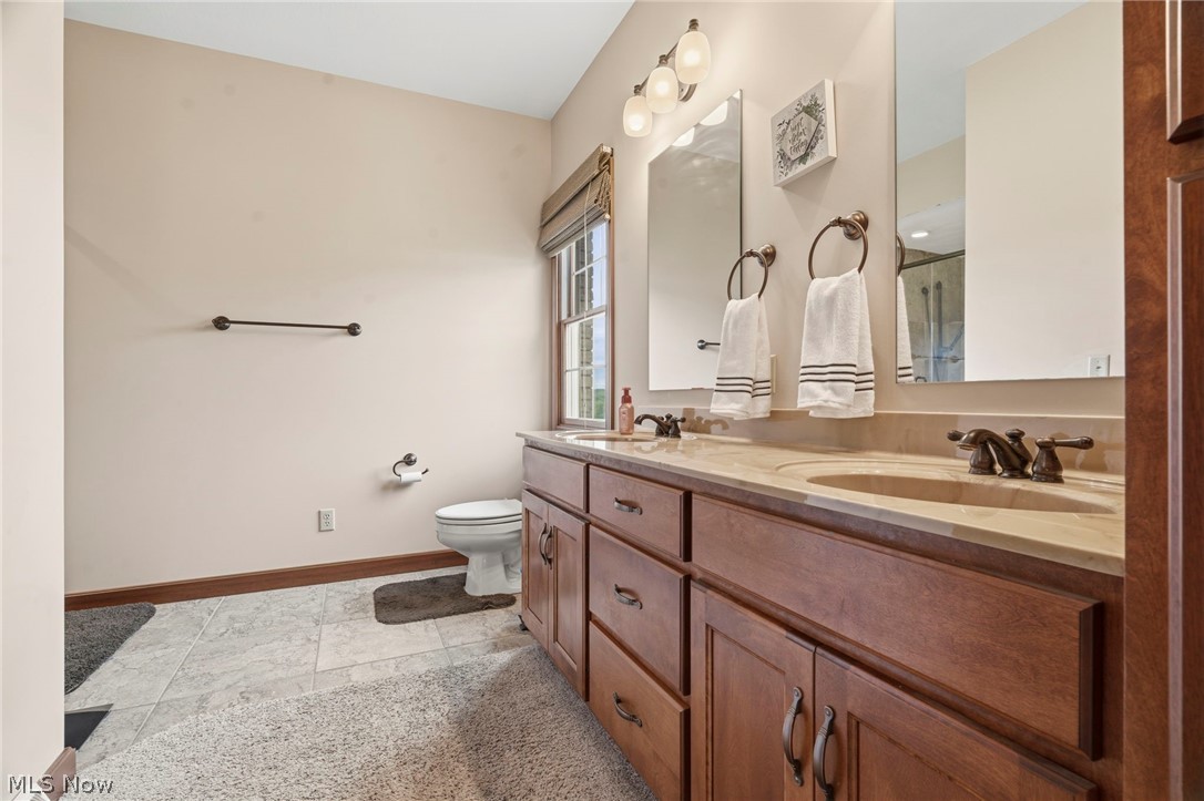 8233 Township Road 466 Lakeville OH 44638