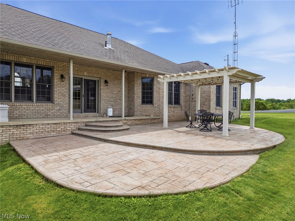 8233 Township Road 466 Lakeville OH 44638