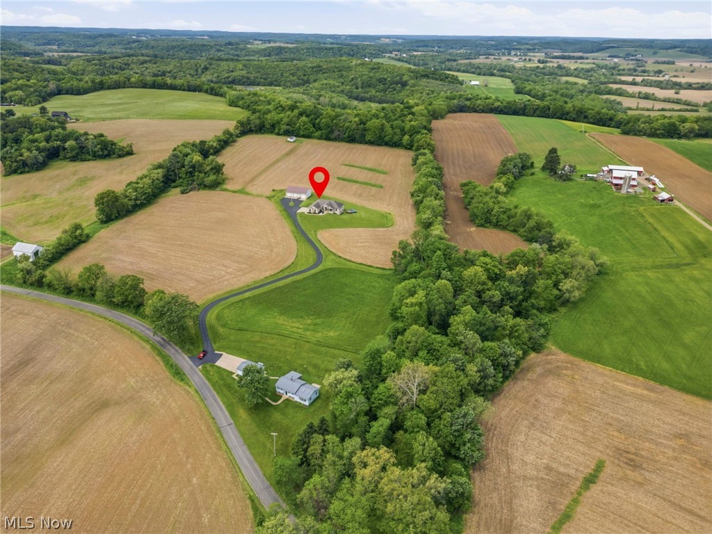 8233 Township Road 466 Lakeville OH 44638