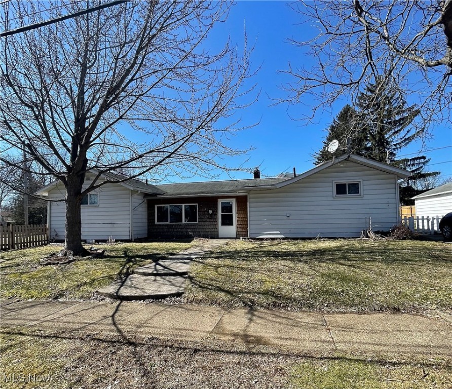 985 Winston Street Akron OH 44314