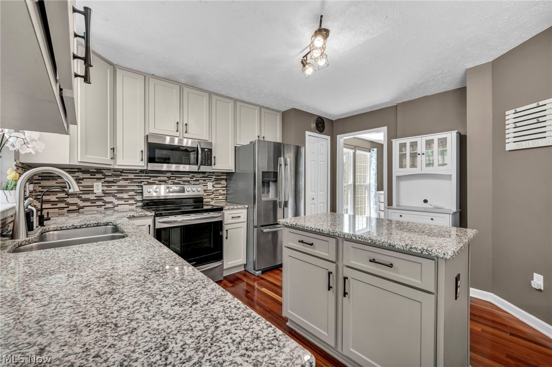 8441 Antlers Trail North Ridgeville OH 44039