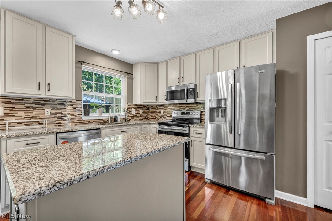 8441 Antlers Trail North Ridgeville OH 44039