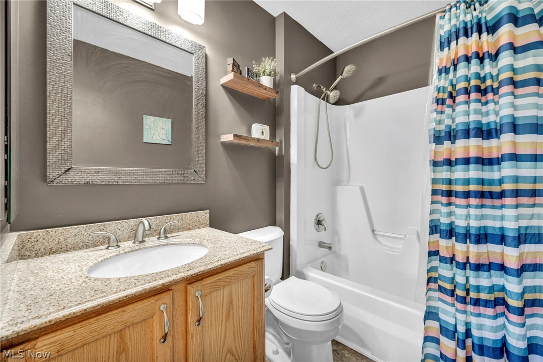 8441 Antlers Trail North Ridgeville OH 44039