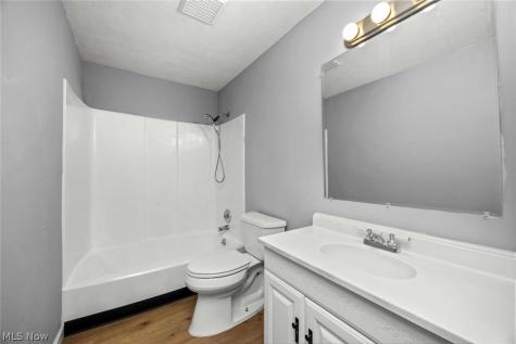553 Delaware Avenue Elyria OH 44035
