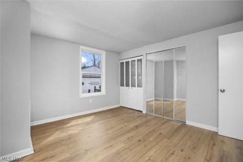 553 Delaware Avenue Elyria OH 44035