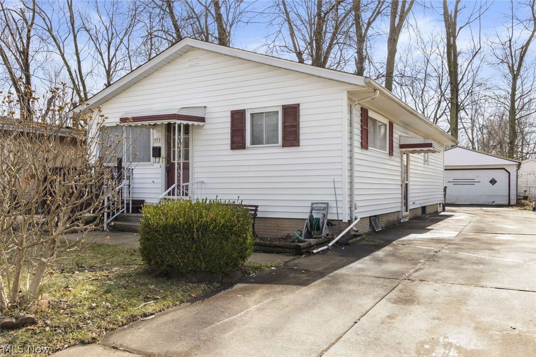 553 Delaware Avenue Elyria OH 44035