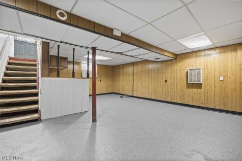 553 Delaware Avenue Elyria OH 44035