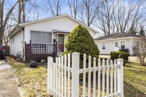 553 Delaware Avenue Elyria OH 44035