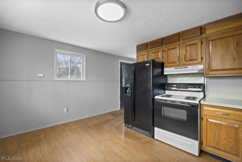 553 Delaware Avenue Elyria OH 44035