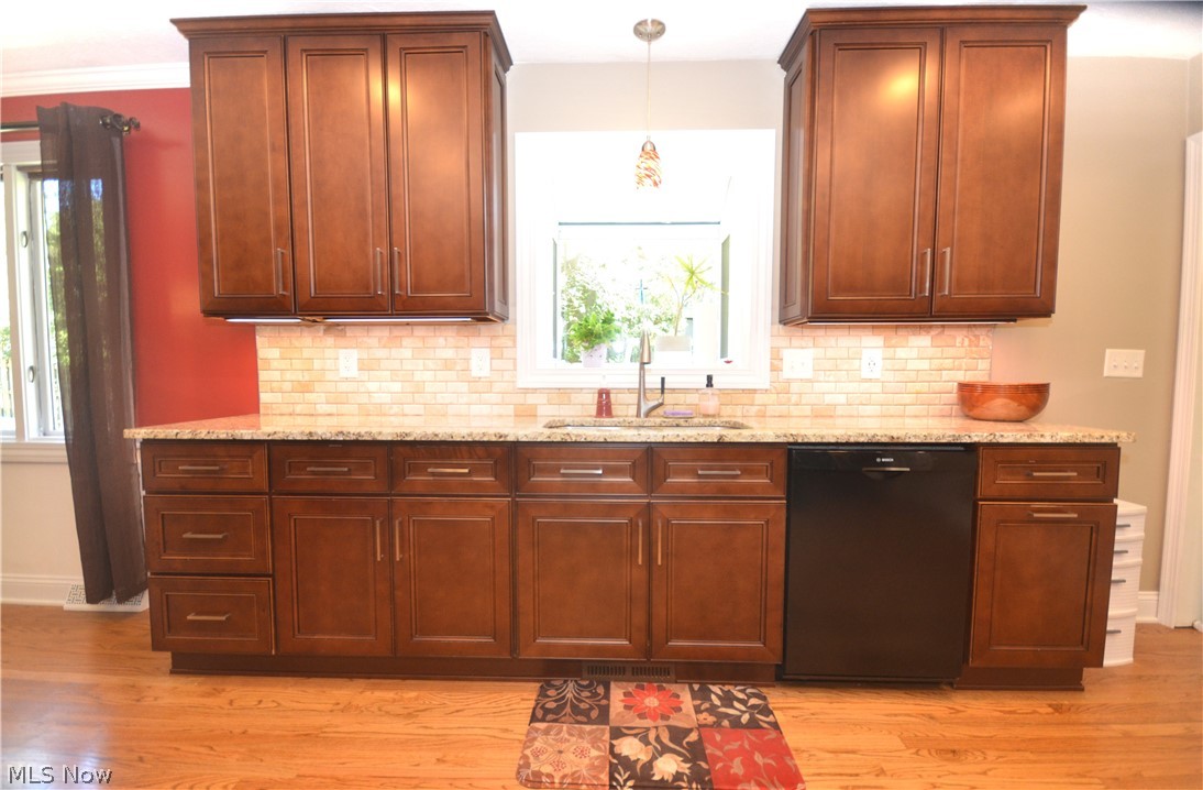 2949 Harriett Road Silver Lake OH 44224