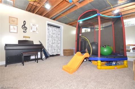 2949 Harriett Road Silver Lake OH 44224