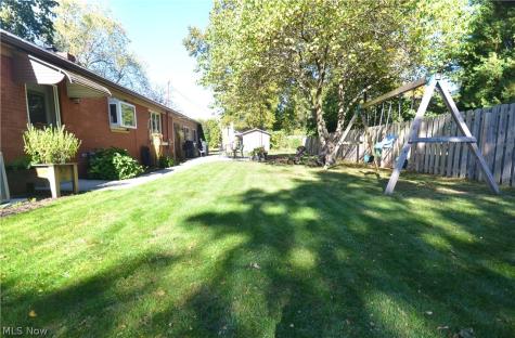 2949 Harriett Road Silver Lake OH 44224