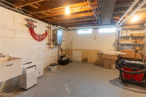 2326 Stanford Drive Wickliffe OH 44092