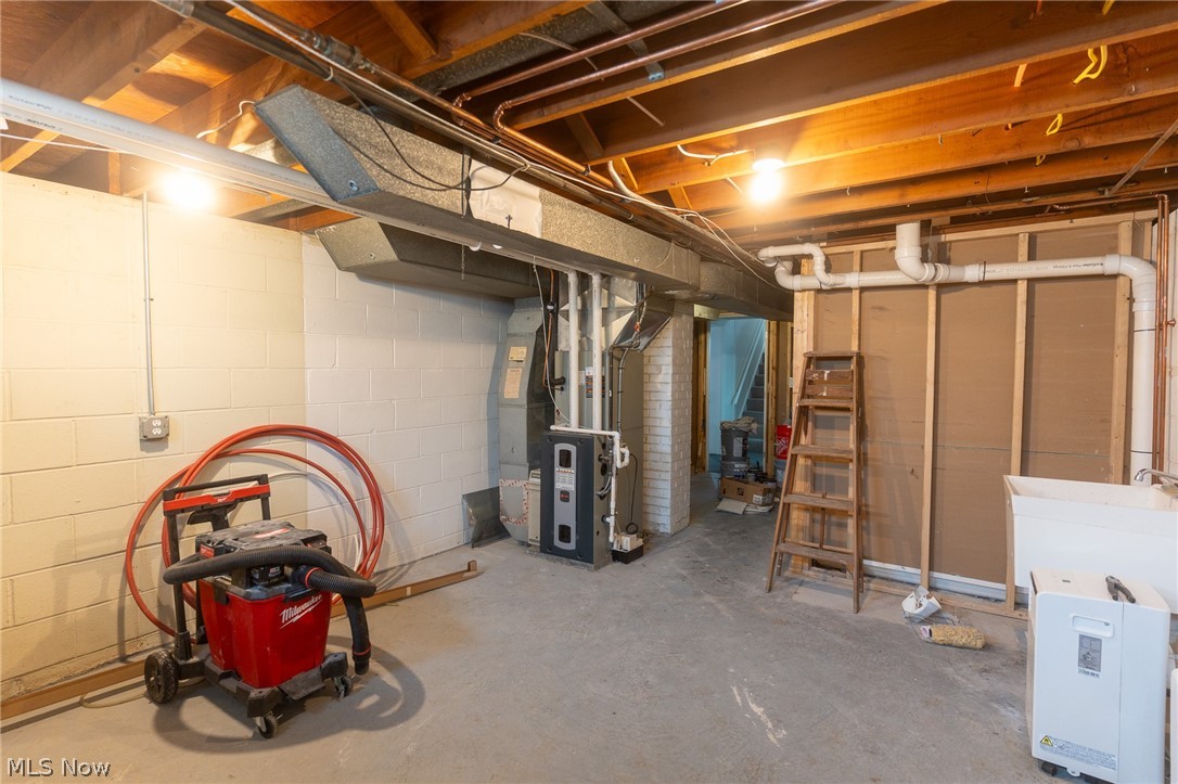 2326 Stanford Drive Wickliffe OH 44092