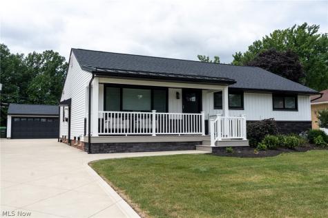 2326 Stanford Drive Wickliffe OH 44092