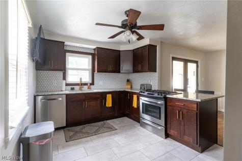 2326 Stanford Drive Wickliffe OH 44092