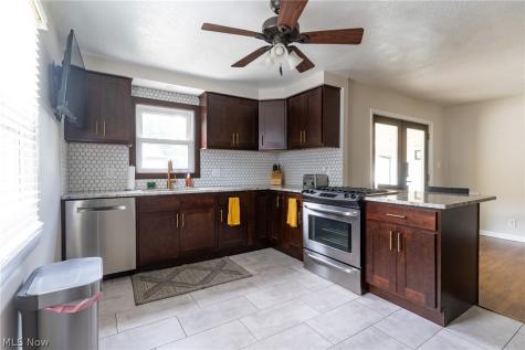 2326 Stanford Drive Wickliffe OH 44092