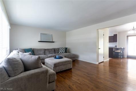 2326 Stanford Drive Wickliffe OH 44092