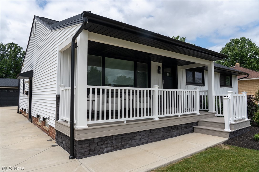 2326 Stanford Drive Wickliffe OH 44092
