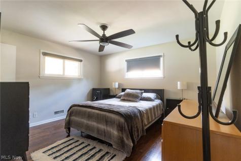 2326 Stanford Drive Wickliffe OH 44092