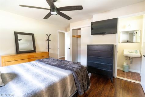 2326 Stanford Drive Wickliffe OH 44092