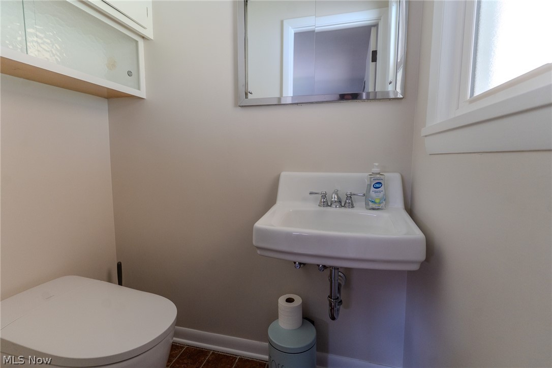 2326 Stanford Drive Wickliffe OH 44092
