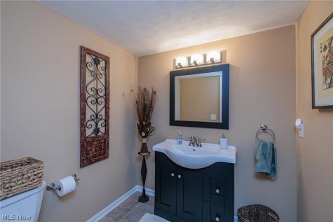 18382 Winding Oak Drive Middleburg Heights OH 44130