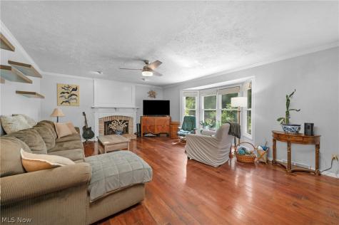 817 Quail Hollow Circle Avon Lake OH 44012