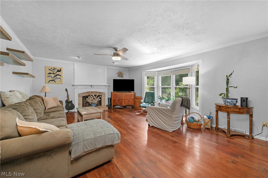 817 Quail Hollow Circle Avon Lake OH 44012