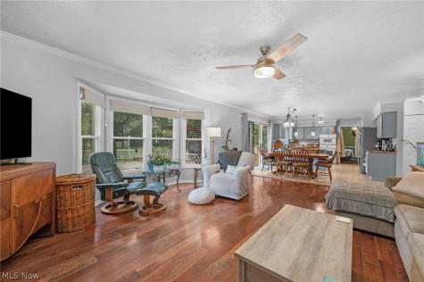 817 Quail Hollow Circle Avon Lake OH 44012