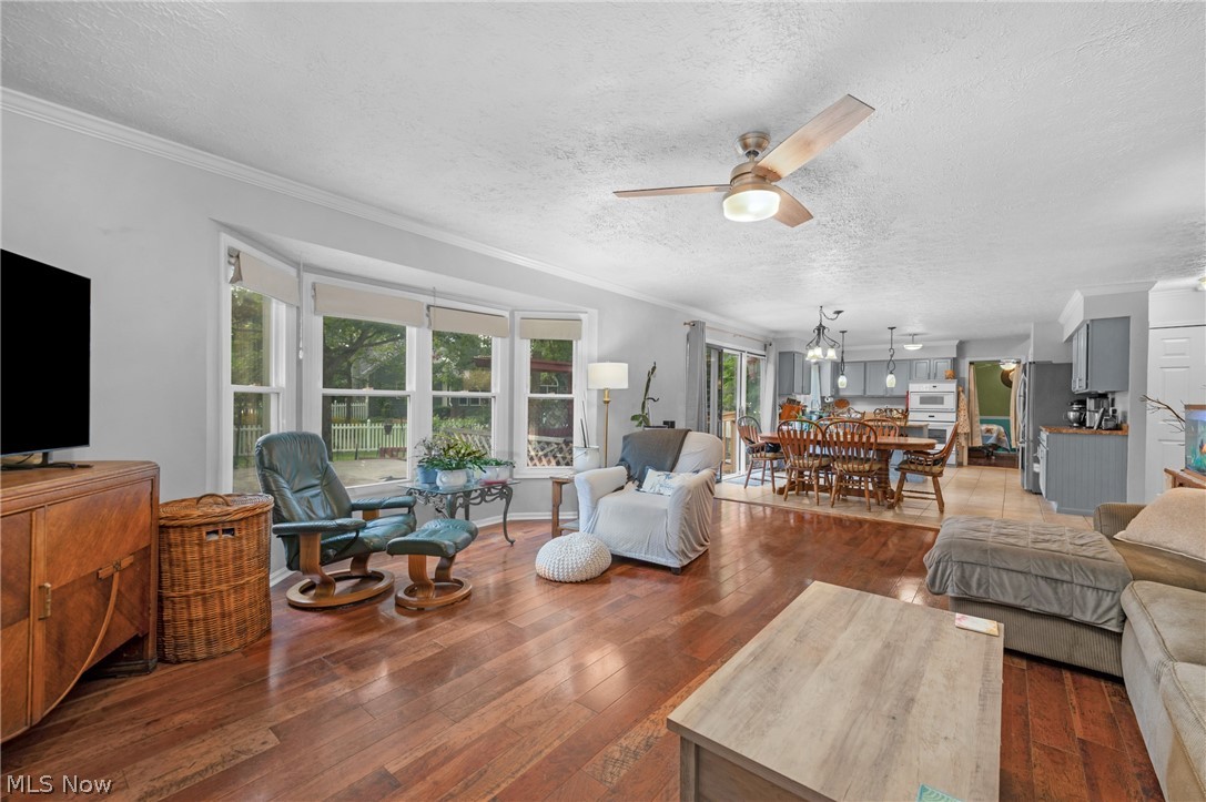817 Quail Hollow Circle Avon Lake OH 44012