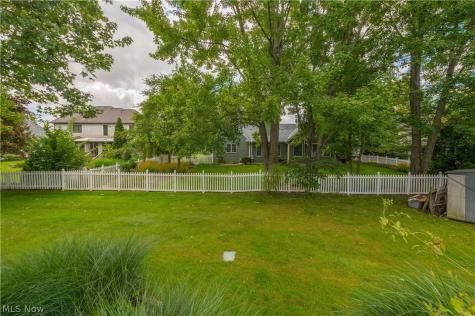 817 Quail Hollow Circle Avon Lake OH 44012