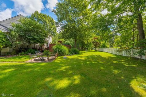 817 Quail Hollow Circle Avon Lake OH 44012