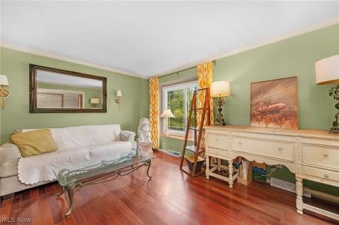 817 Quail Hollow Circle Avon Lake OH 44012