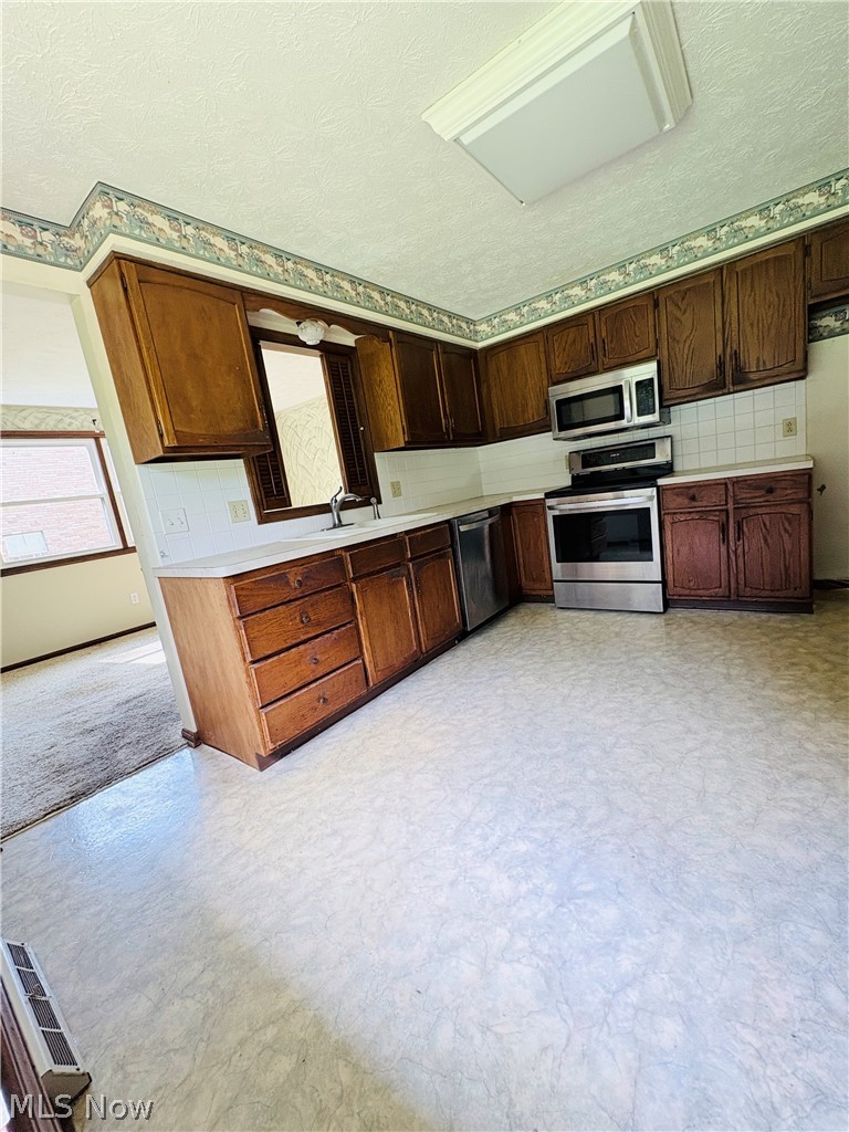 3066 Lake Center Street NW Uniontown OH 44685