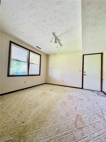 3066 Lake Center Street NW Uniontown OH 44685