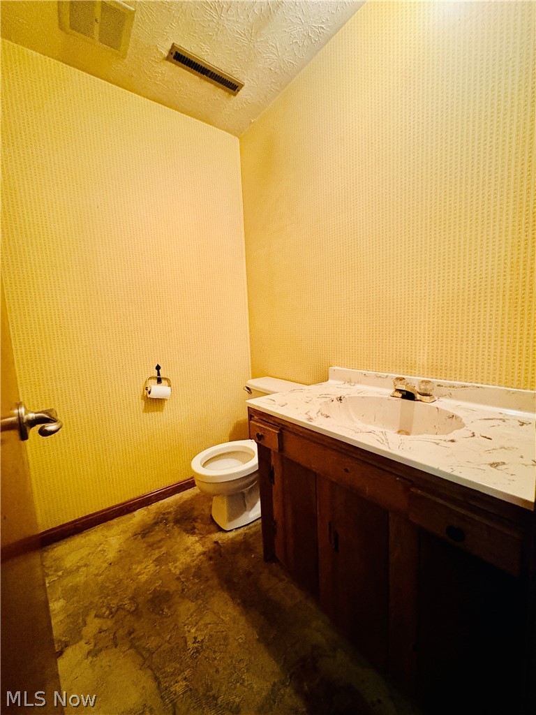 3066 Lake Center Street NW Uniontown OH 44685