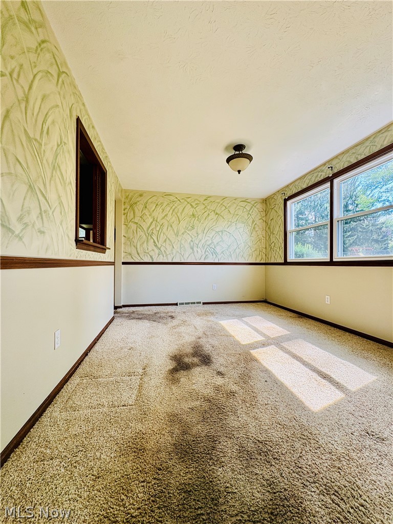 3066 Lake Center Street NW Uniontown OH 44685