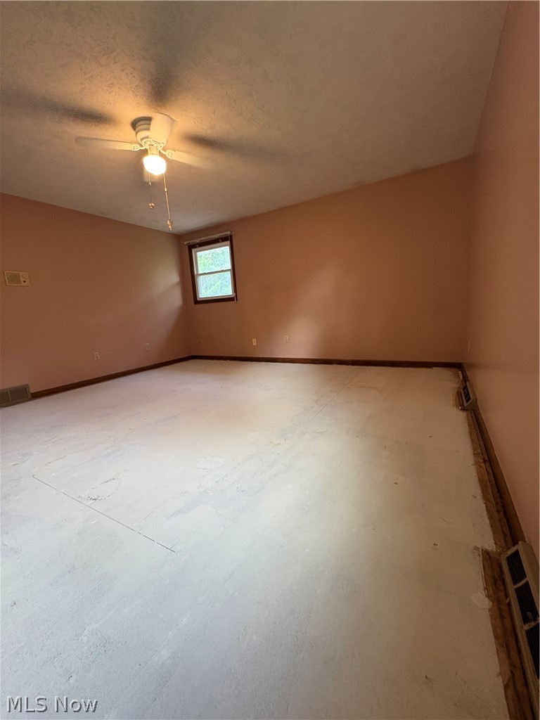 3066 Lake Center Street NW Uniontown OH 44685