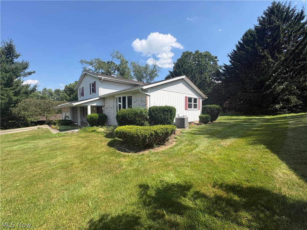 3066 Lake Center Street NW Uniontown OH 44685