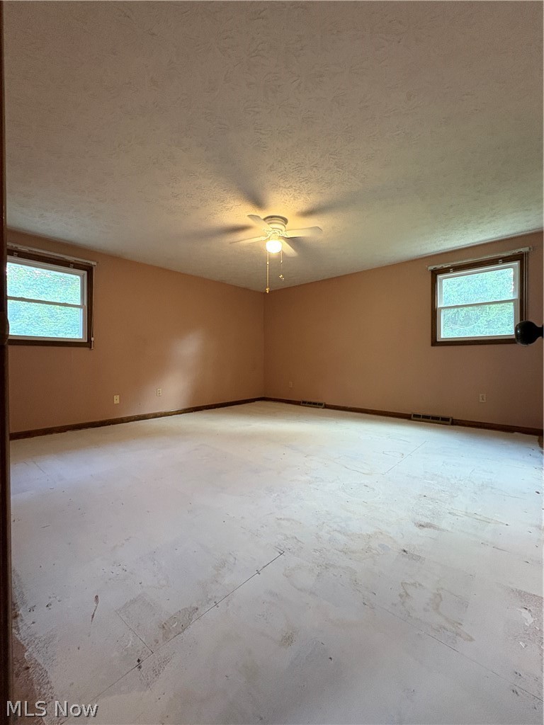 3066 Lake Center Street NW Uniontown OH 44685