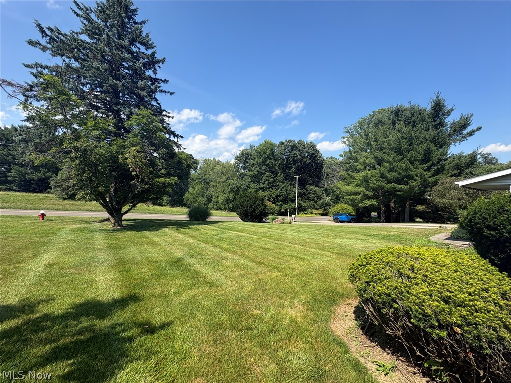 3066 Lake Center Street NW Uniontown OH 44685