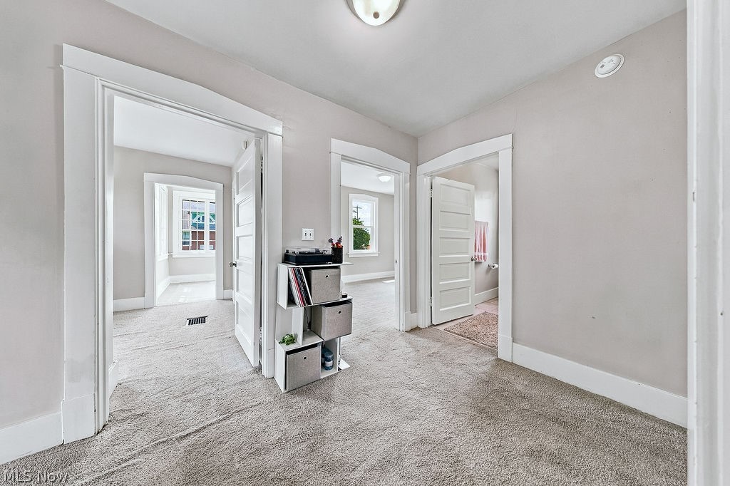 25 Russell Avenue Niles OH 44446